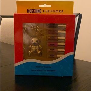 Moschino + Sephora lip gloss chain set
